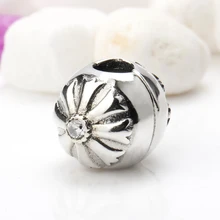 Настоящее серебро 925 проба очаровательные Снежинка брелоки «бутоны» и прозрачный CZ цветок бусины на браслеты для Для женщин ювелирные изделия