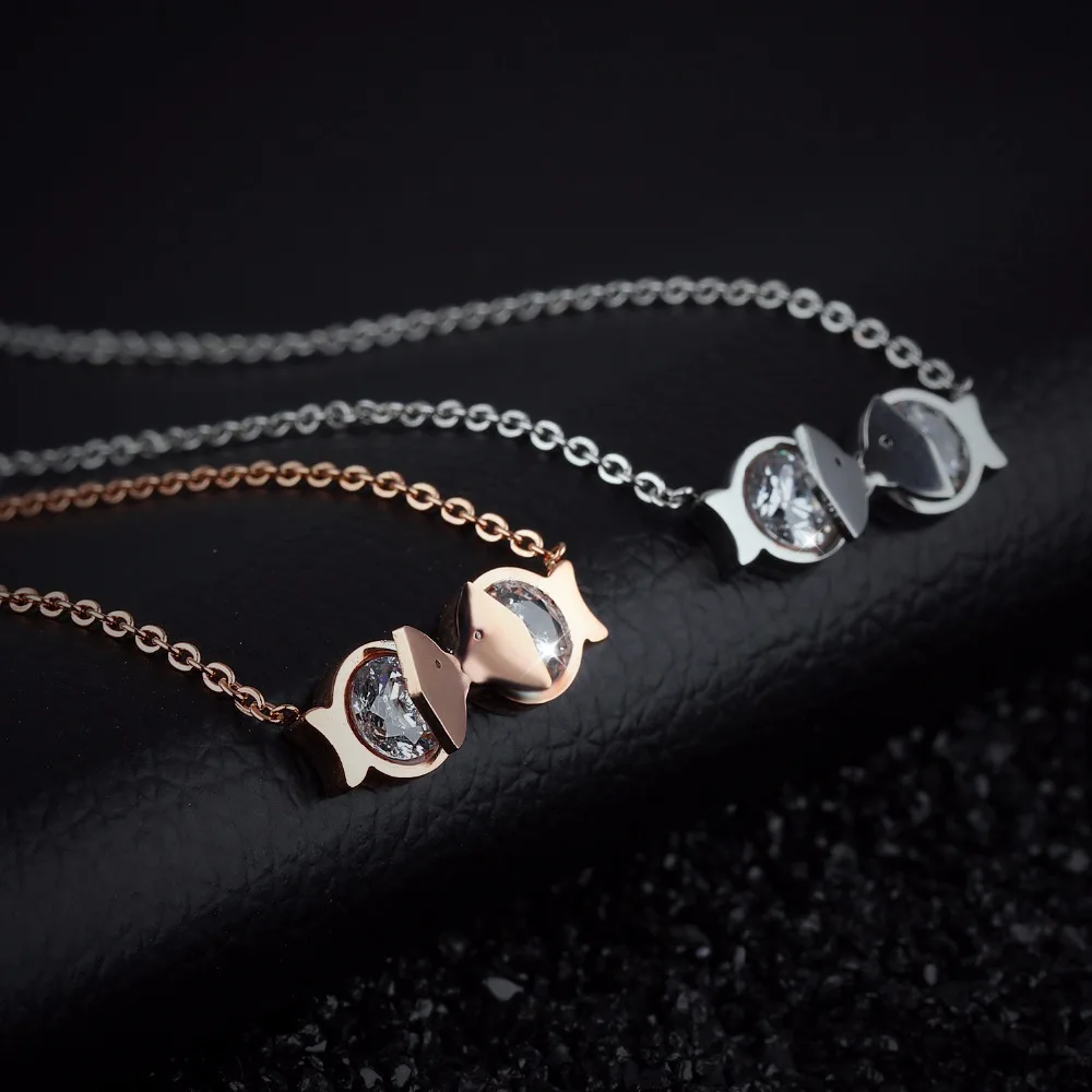 Fatelove-Fat-Kissing-Fish-Pendant-Necklace-For-Woman-Inlaid-Cubic-Zirconia-Titanium-Steel-Cute-Jewelry-Best (2)