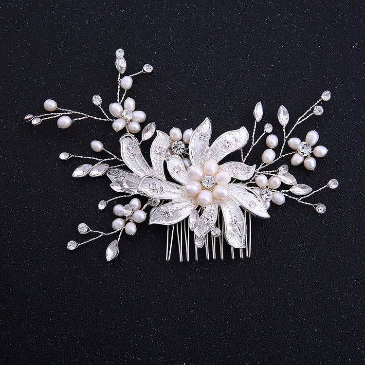 

SLBRIDAL Handmade Alloy Wired Rhinestones Crystal Freshwater Pearls Flower Wedding Hair Comb Bridal Headpieces Hair Accessories