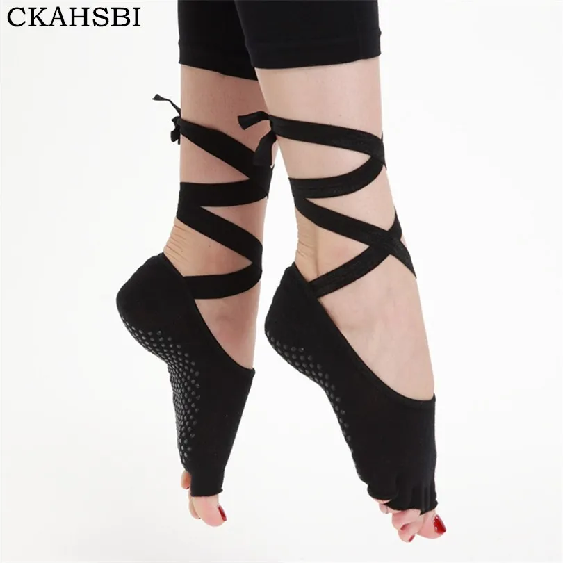 @1 CKAHSBI Yoga Socks Women Paired Ladies Тренажерный зал Танцы противоскользящие Пять Пальцев С Лентой ★