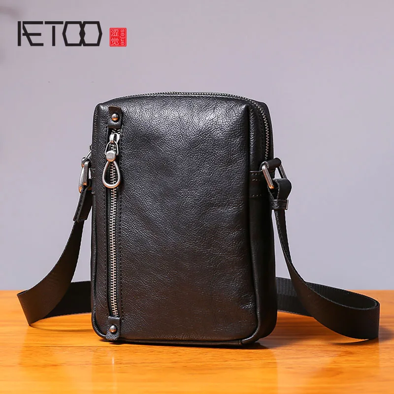 

AETOO Single shoulder bag male leather casual vertical small bag handmade retro head cowhide men's small satchel