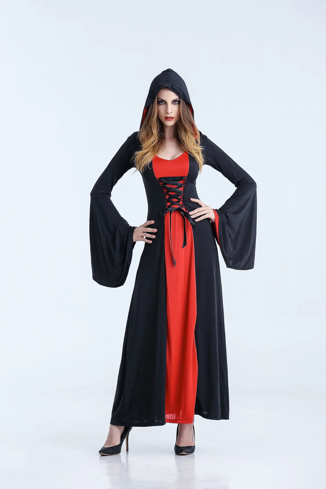 Средневековый Ренессанс Макси поезд платье Пикантные костюм для взрослых женщин на Хеллоуин дьявол Pagan ведьмы Свадебный костюм с