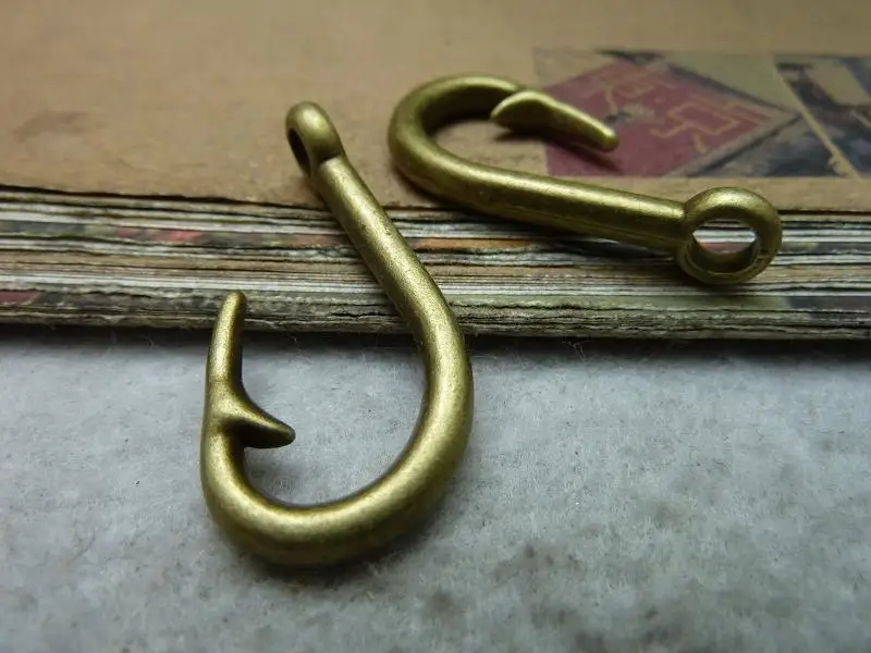 50Pcs Vintage Antique Bronze Fish Hook Charm Pendant Jewelry Findings