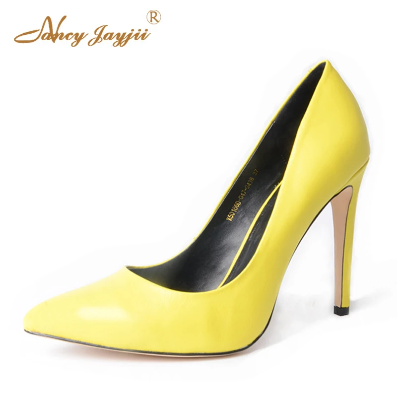 yellow pumps size 9