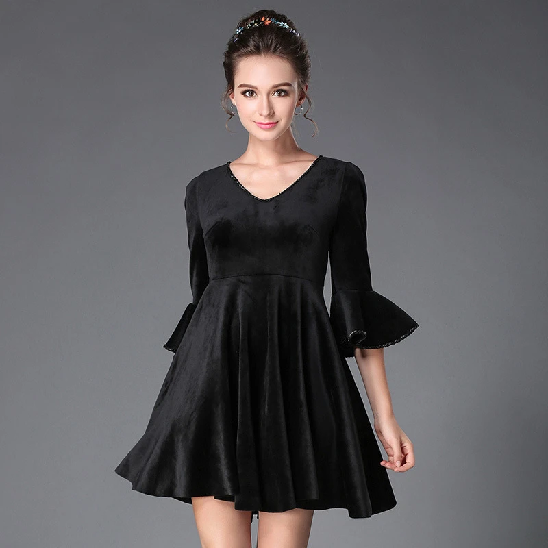 junior size black dresses