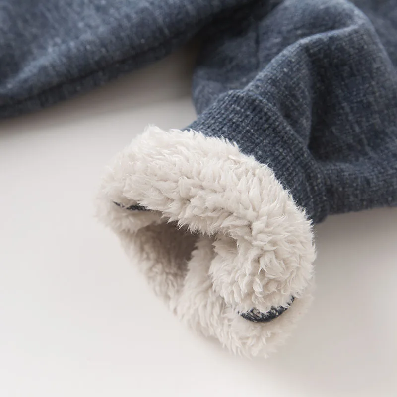 DB6532_0046_6Y3A7400