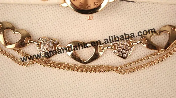 Новая мода сердце металлический браслет-цепочка часы Для женщин длинные Обёрточная бумага вокруг Часы Искусственная кожа кварцевые женское платье наручные Часы