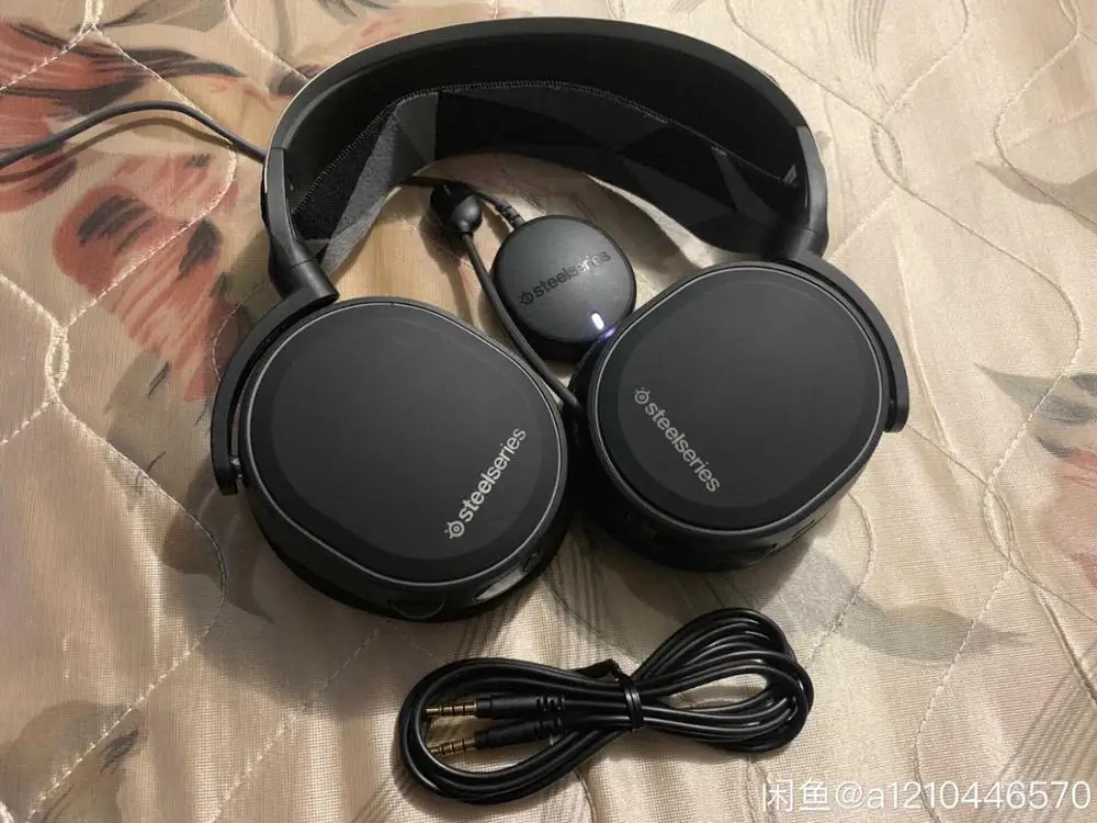 USED SteelSeries Arctis 7 Lag-Free Wireless Gaming