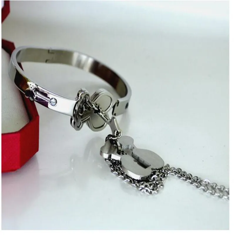 

Womne Key Heart Necklace/Bracelet Stainless Steel Jewelry Sets
