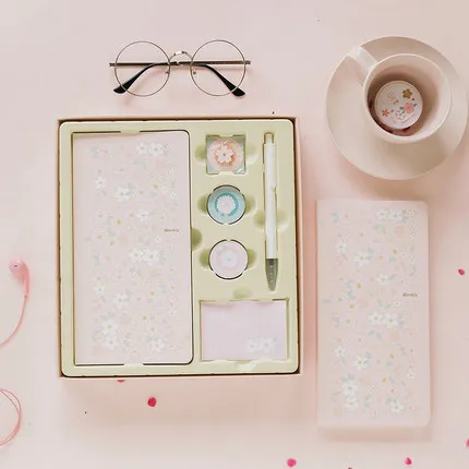 

2019 New Undated Weekly Planner Pocket Plan Book Gift Set Blooming Sakura Notebook Japanese Fashion Stationery