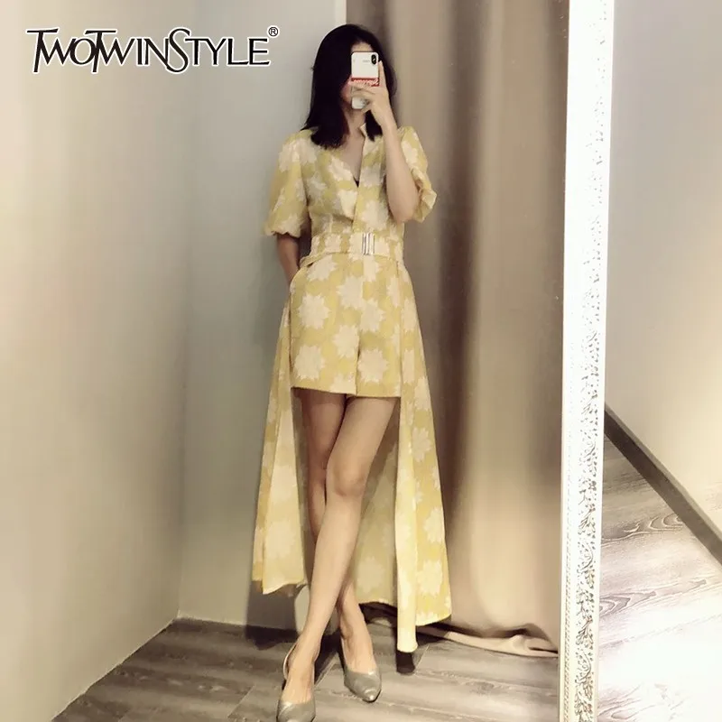 TWOTWINSTYLE Элегантный женский костюм с принтом водолазка короткий рукав высокая
