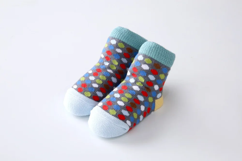 5 пар/лот, носки для малышей, хлопковые носки для новорожденных, набор забавных полосатых носков в клеточку, 5 шт., носки для маленьких мальчиков и девочек, милые летние и осенние цветные носки