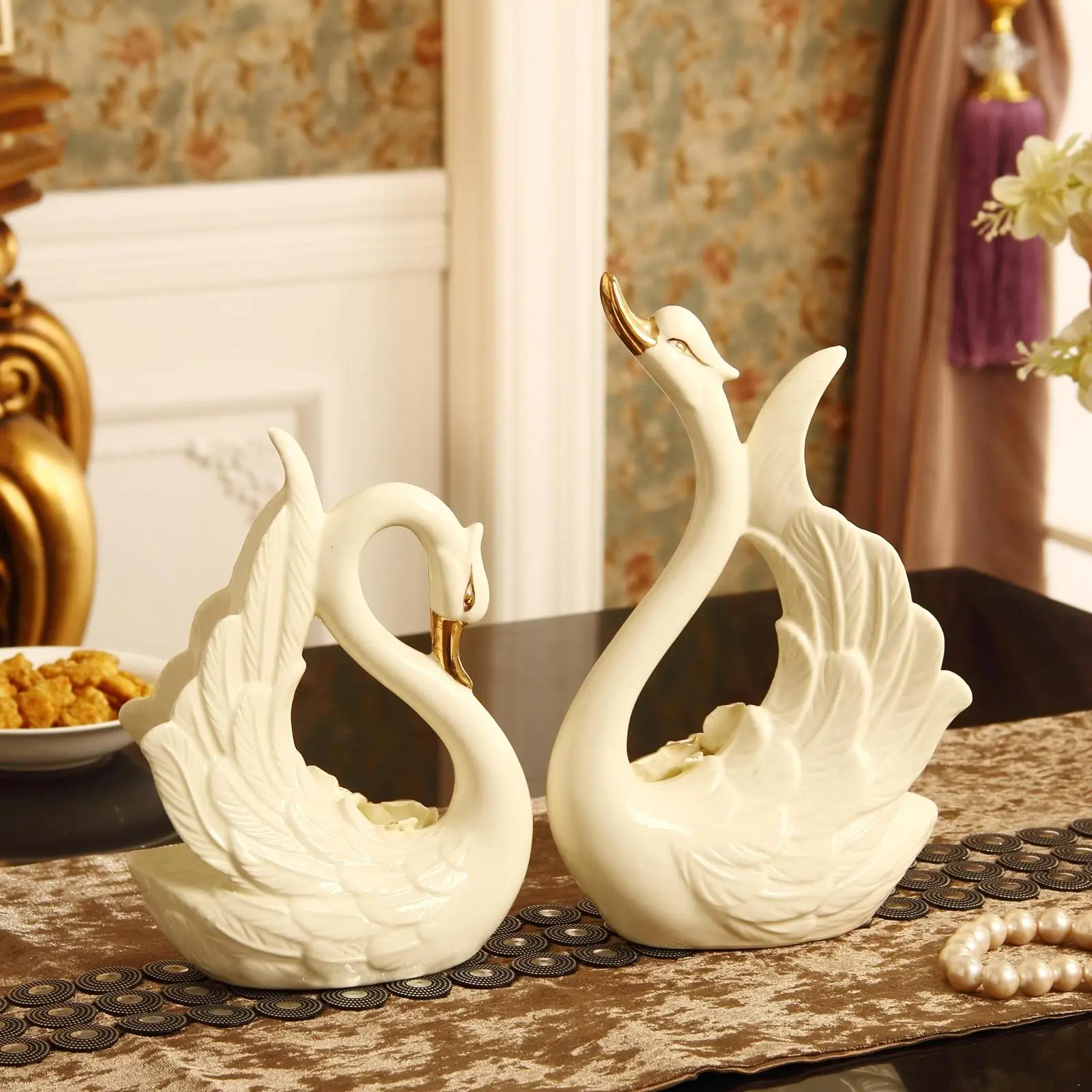European Style Swans Home Decoration Elegant Floral Swan Couples