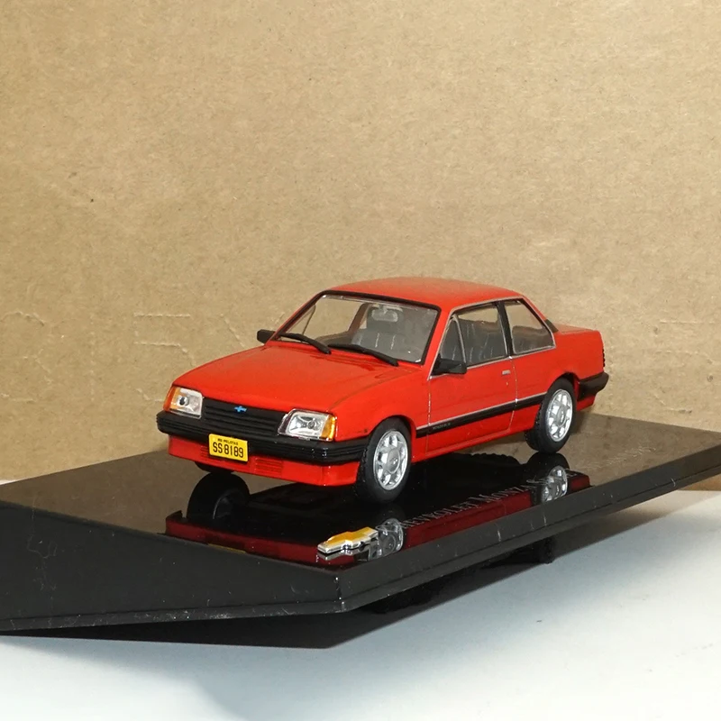 Игрушечный автомобиль красная металлическая модель автомобиля 1 43 Diecasts