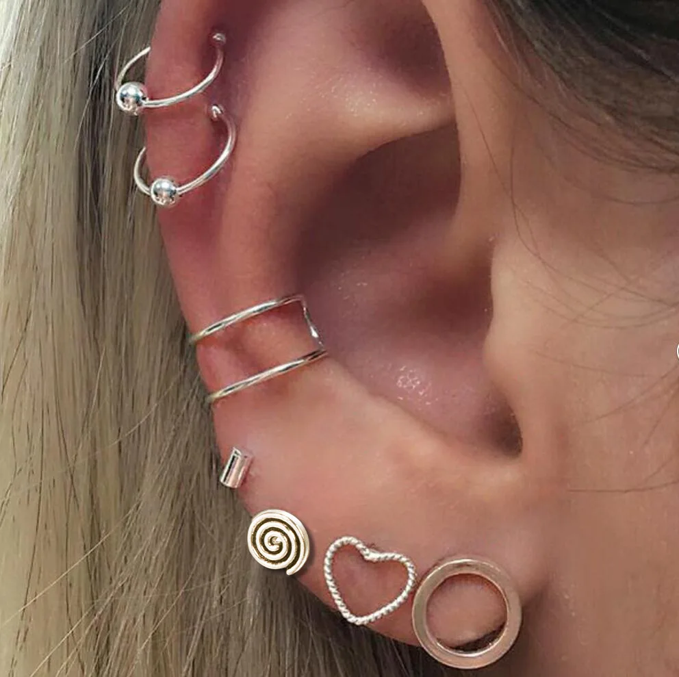 

7pcs Vintage Simple Mix Design Circle Piercing Stud Earrings for Women Retro Little Triangle Heart Ear Studs Cuff Earrings Set