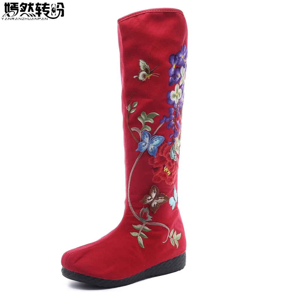 Vintage Chinese Women Boots Ethnic Floral Embroidery Knee Boots Retro