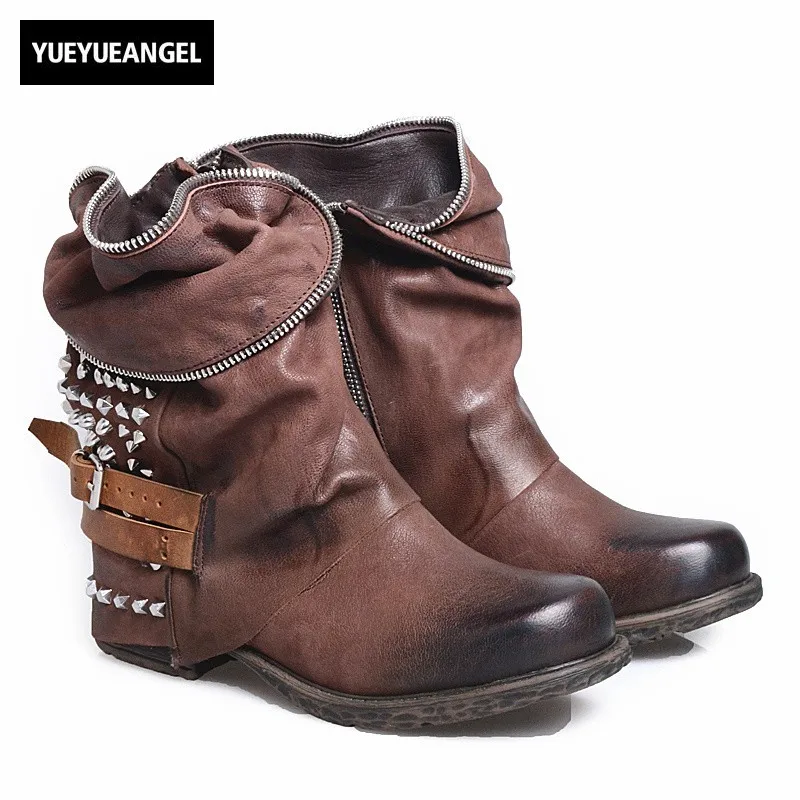 2019 New Street Black Rivet Boots Women England Style Thick Heels Vintage Genuine Sheepskin Leather Ankle Boots Plus Size
2019 New Street Black Rivet Boots Women England Style Thick Heels Vintage Genuine Sheepskin Leather Ankle Boots Plus Size