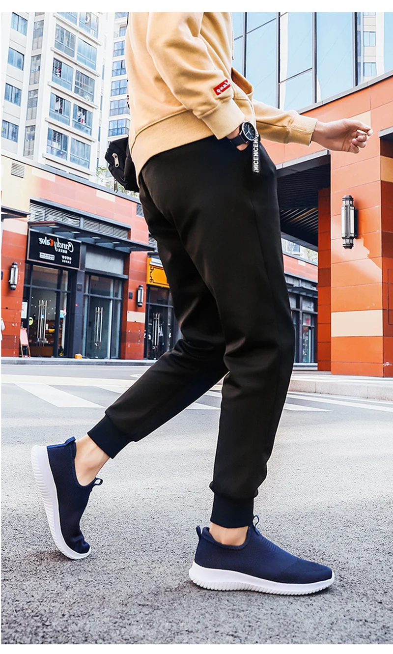 10536639259_2099804725