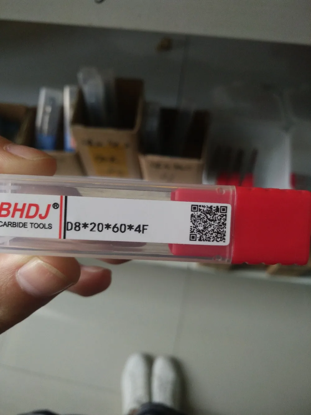 

HRC60 D8*20*60*4F Corner Radius TiN Coated Solid Carbide End Mill CNC
