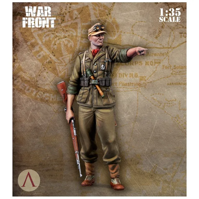 1:35 Resin kit  Standing soldier pointing to the front 1