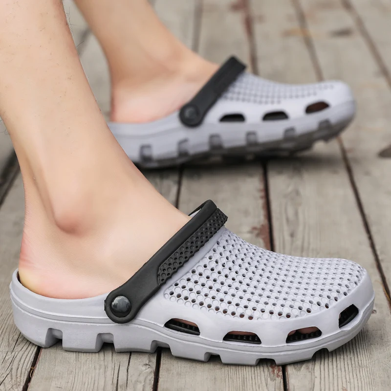 Hole Shoes Men Shoes Male Sandals Crocse Summer Shoes Sandalias Hombre Slippers Sandalet Clogs Sandles New 2019 Croc Mens Shoes