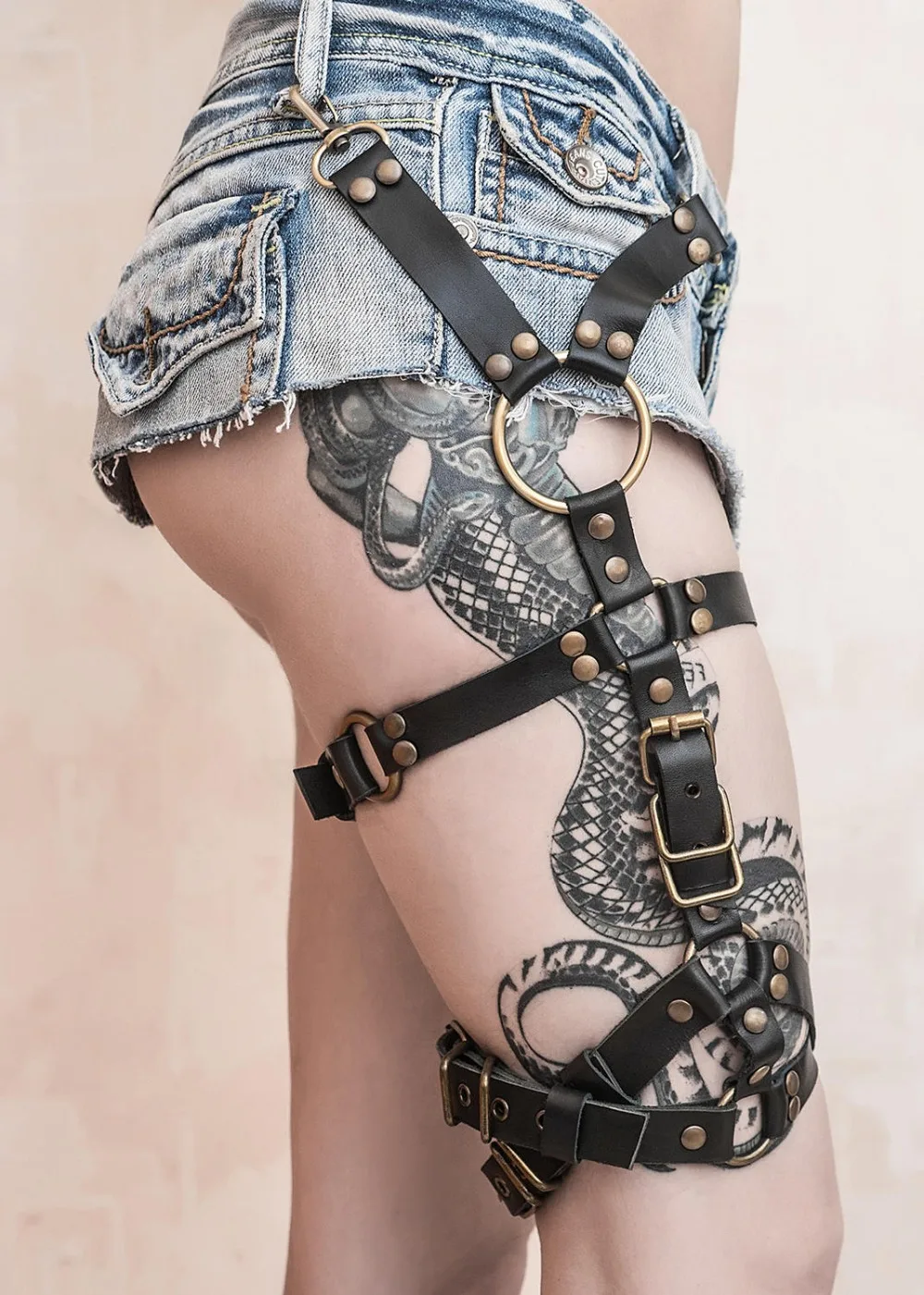 

Woman Sexy Belt Bondage Harness Leather Femme Body Leg Ring Fetish Lingerie Adjustable Goth Belt Sexy Gothic Belts Accessories