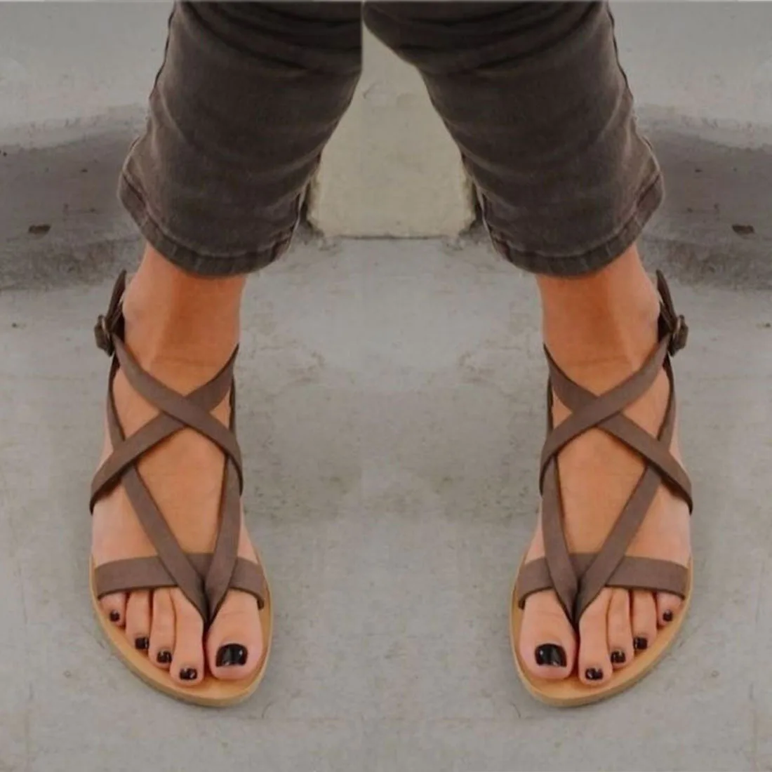 Aliexpress.com : Buy Women's Roman Goth Gladiator Sandals 2018 New Thong Flat Shoes Woman ...