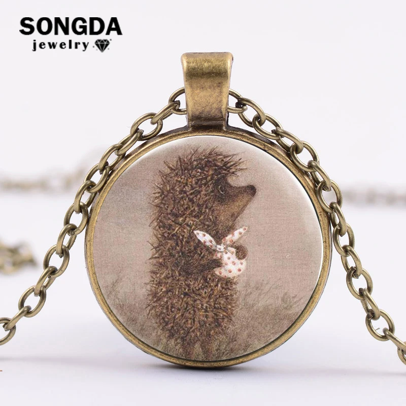 

SONGDA Vintage Little Hedgehog in the Fog Necklace Cartoon Cute Animal Glass Cabochon Pendant with 4 Color Chain Long Necklace