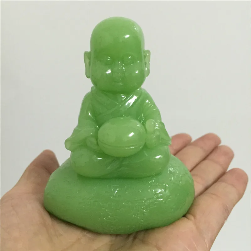 Светящаяся маленькая фигурка монаха фигурки китайский Медитирующий Будда Статуэтка скульптура светится в темноте искусственный Нефритовый камень домашний декор
