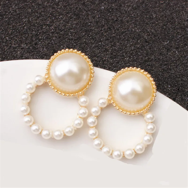

Exquisite Fashion Women Faux Pearl Earrings Retro Large Circle Lady Luxury Earrings Jewelry Gifts