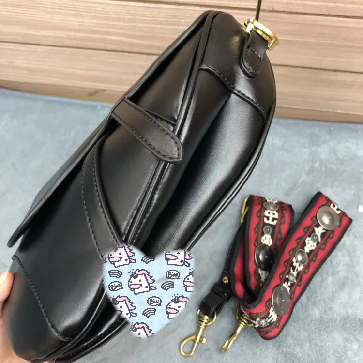 

RUIMU 2019 new leather ladies saddle bags fashion brand design leather female wide shoulder strap shoulder Messenger bag