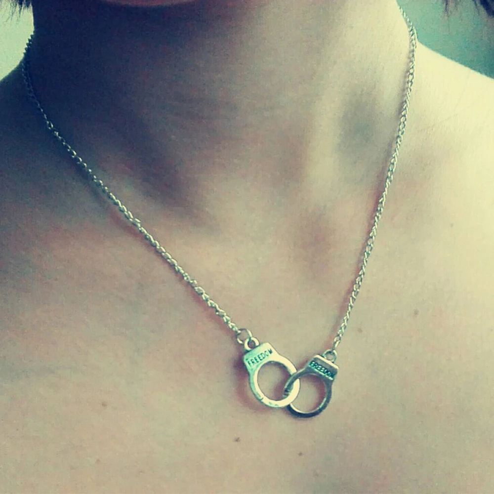 FAMSHIN-New-jewelry-handcuffs-necklace-pendant-necklace-women-girl-lover-valentine-s-day-gifts (1)