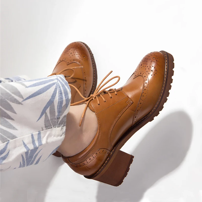 womens black oxford heels