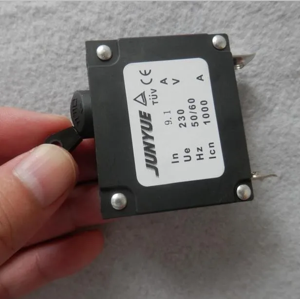 CIRCUIT BREAKER 9.1A 2KW 168F GX160 2