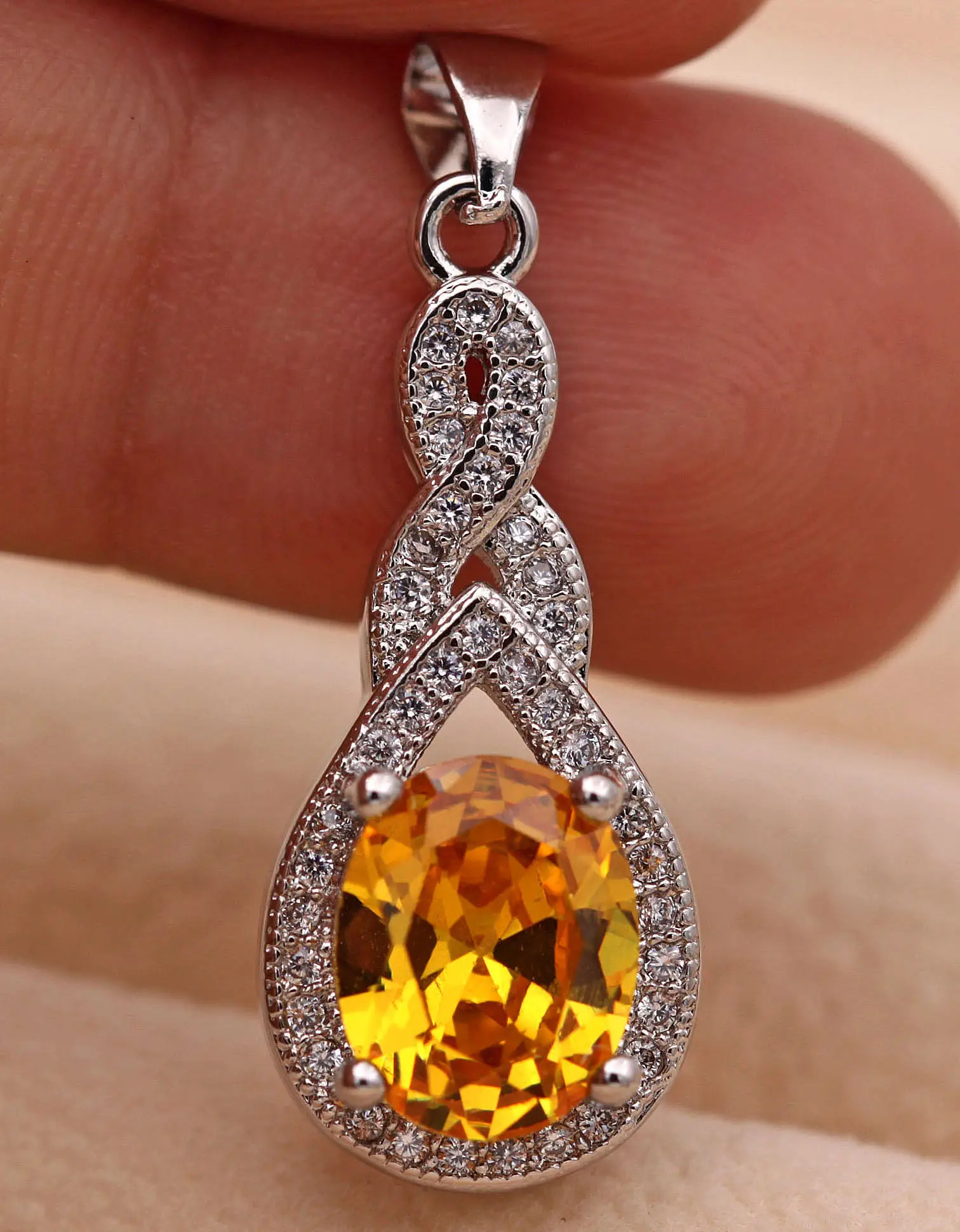 OBS0470_Gold_01 (1)