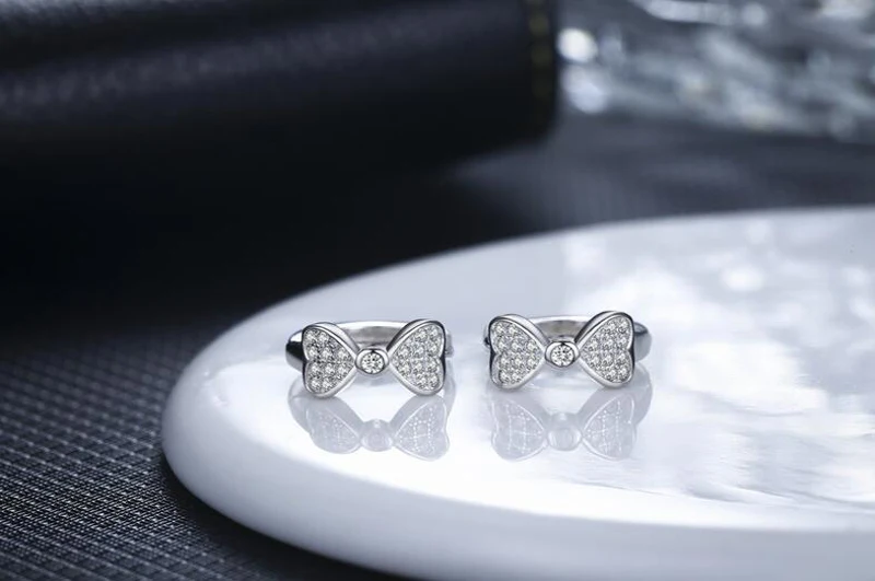 rhodium plated Модные циркониевые милые маленькие серьги-кольца в форме сердца с бантом для маленьких девочек и женщин, красивые женские серьги-кольца, ювелирные изделия EH048 - Окраска металла: rhodium plated