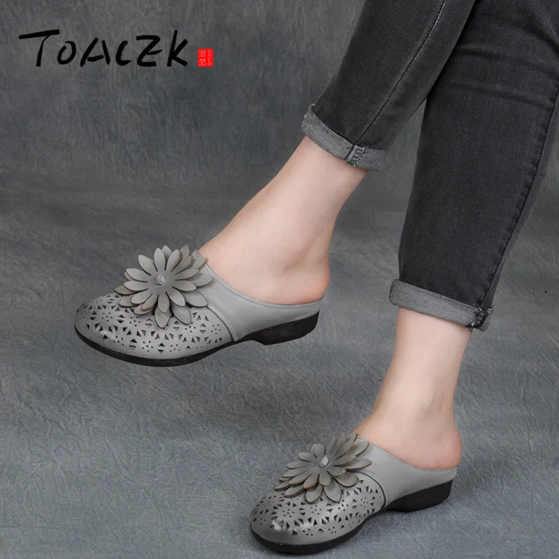 

Summer slippers, wear leather hollowed low with baotou casual cool drag, national wind retro female sandals