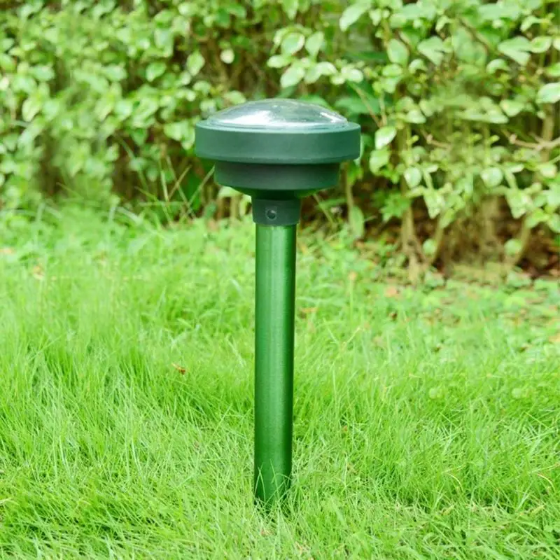 

2pcs Ultrasonic Solar Repeller pest repeller Snake Rat Insect Repellent Eco-friendly Solar Powered Garden Pest Animal Deterrent