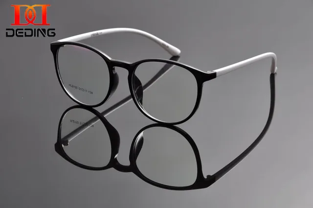 deding new fashion glasses