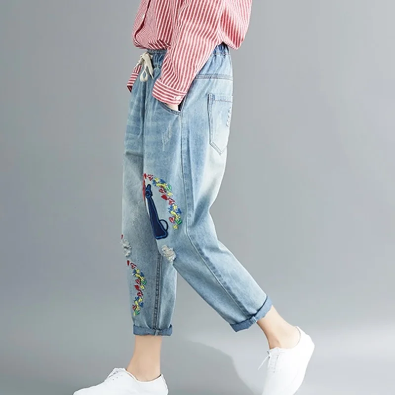 Mom jeans embroidered denim pants trousers boyfriend jeans for women Chinese style rose ladies jeans female 2018 new DD1513 S