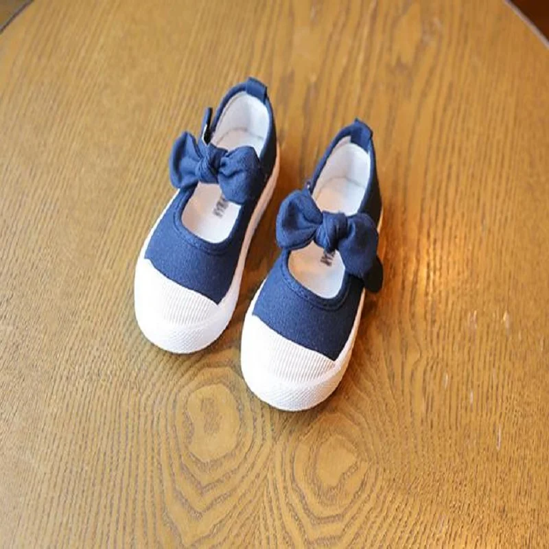 

yi 2019 new tuob children's canvas shoes, with shallow mouth, elastic and broken flowers, square mouth shoes