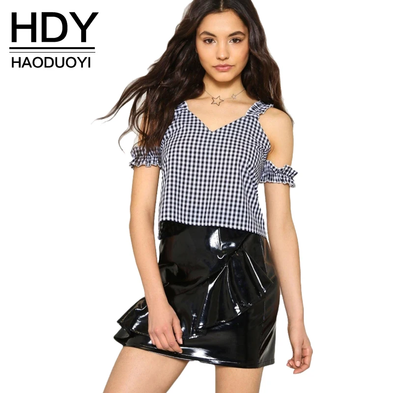 

HDY Haoduoyi 2019 Off Shoulder V Neck Plaid Short Blouse Elegant Ruffles Patchwork Blusas Casual Sleeveless Crop Women Tops