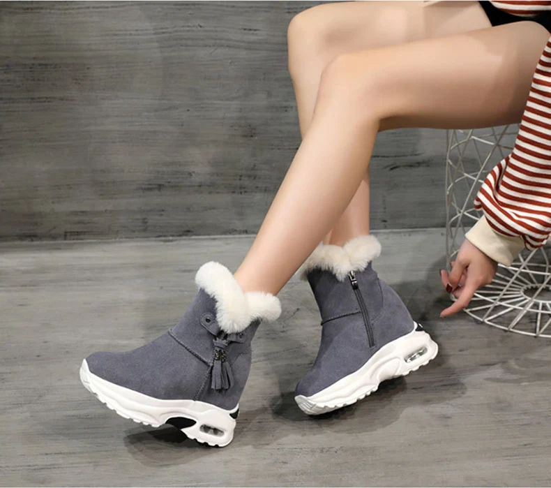 Зимние ботинки для женщин; коллекция года; Зимние ботильоны из натуральной кожи; женская обувь на скрытом каблуке; теплые плюшевые женские зимние ботинки на меху
