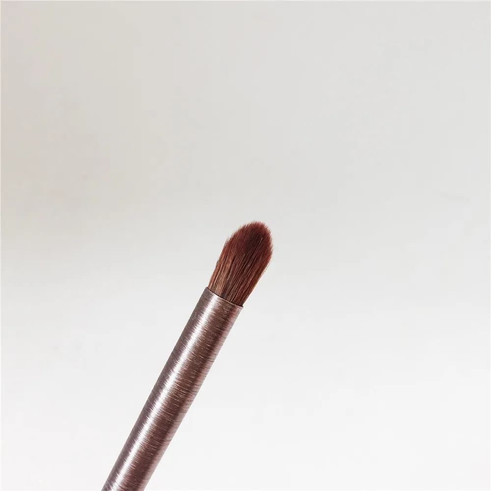 Urban Decay Brush E209 Tapered Blending _ 2
