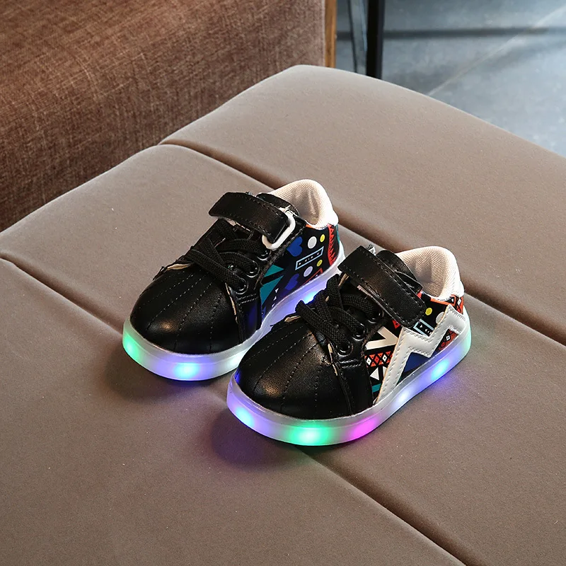 Kids Led Shoes Glowing Sneakers with Backlight 2018 Sneakers Boys&Gilrs