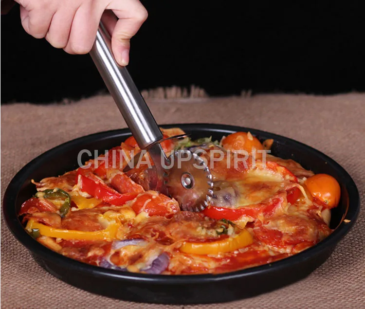 pizza cutter (2)