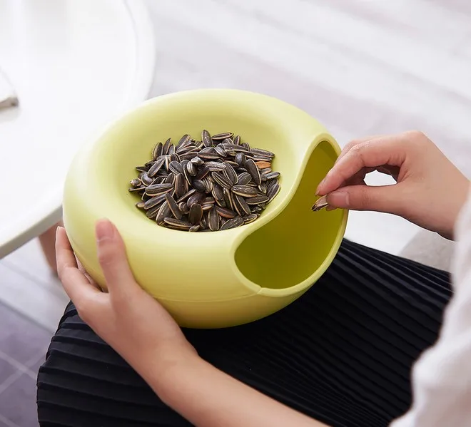 

1PC Plastic Nut Melon Seeds Bowl Table Double Layer Creative Lazy Snack Fruit Storage Box With Mobile Phone Stents OK 0195