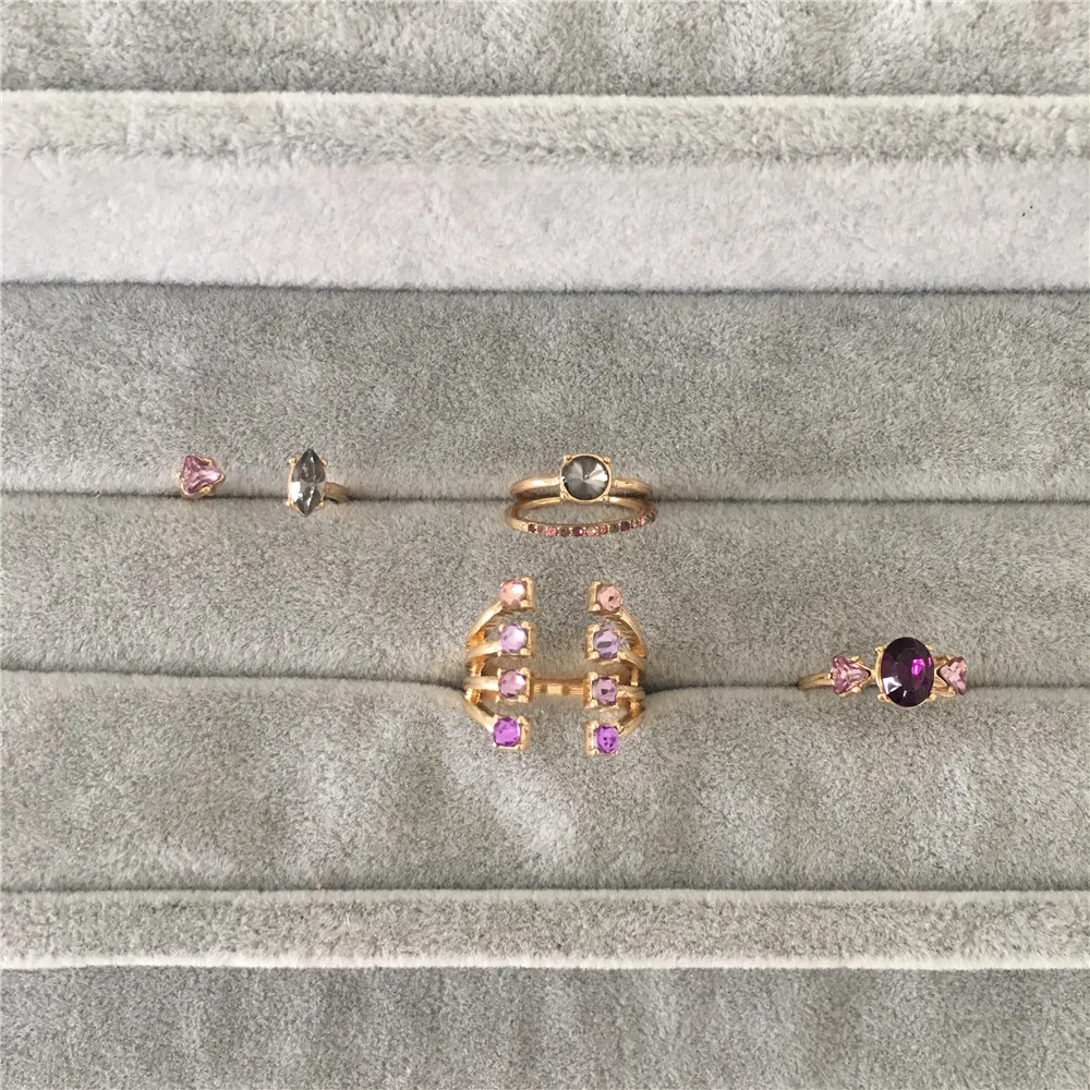 

CLASSIC GOLD COLOR PLATING BLACK AND PURPLE TONE STONE 5 PIECES PRETTY RING SET FOR WOMEN