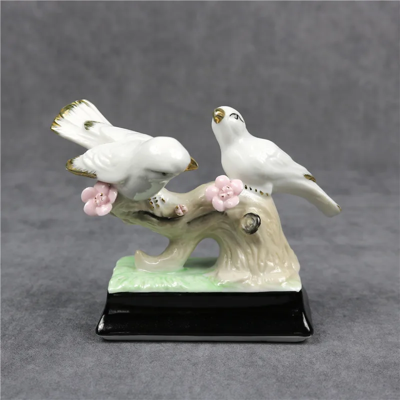 

Porcelain Bird Couple Figurine Ceramic Bird Lovers Statue Tree Decor Gift Craft Embellishment Ornament Accessories Furnishing