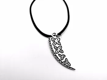 

30PC Vikings Clover on Norse Wolf Tooth Necklace Charm Pendant Simple Animal Tiger Teeth Spike Leather Rope Necklaces